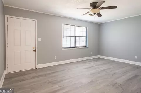Living - 810 Jackson St, Blackshear, GA 31516 photo 1 of 2