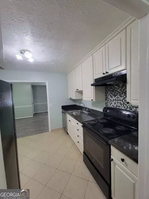 Kitchen - 4648 Pine Tree Cir #B, Buford, GA 30518 photo 1 of 3