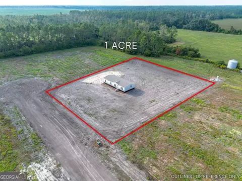 4038 Lake Mayers Rd, Baxley, GA 31513