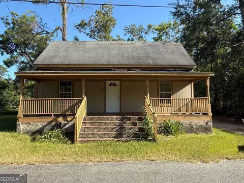 214 Wisenbaker Ln, Valdosta, GA 31601