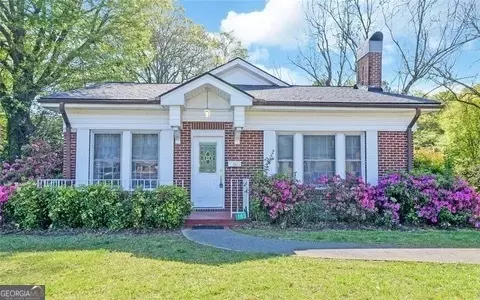 183 Athens St, Hartwell, GA 30643