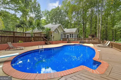 Exterior - 102 Franklin Pl, Lagrange, GA 30240 photo 2 of 15