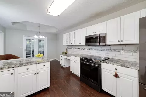 Kitchen - 102 Franklin Pl, Lagrange, GA 30240 photo 5 of 5
