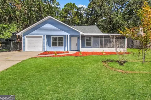 1340 Forest Lake Dr, Hinesville, GA 31313