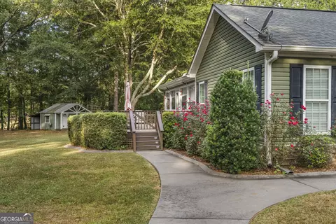 Exterior - 687 Glass Bridge Rd, Lagrange, GA 30240 photo 4 of 12