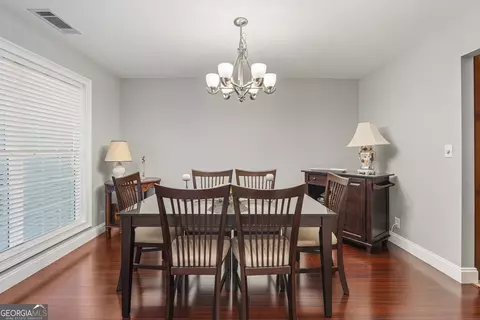Dining - 687 Glass Bridge Rd, Lagrange, GA 30240 photo 2 of 3