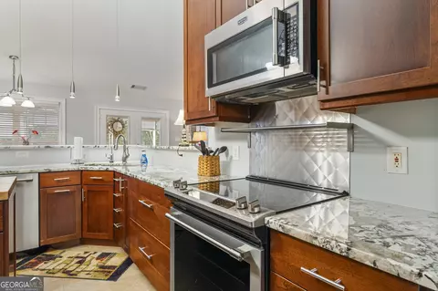 Kitchen - 687 Glass Bridge Rd, Lagrange, GA 30240 photo 2 of 4