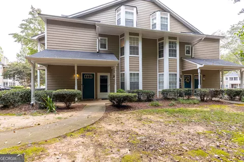 6446 Oakleaf Way, Morrow, GA 30260