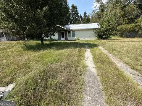 4077 Saint Charles Pl, Macon, GA 31206
