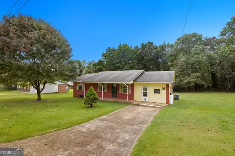 147 Gibson St, Cornelia, GA 30531