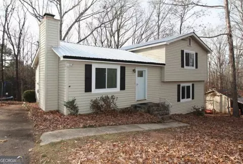 107 Heatherbrook Dr, Lagrange, GA 30240