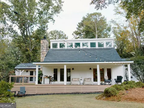 4 Golf Ln, Newnan, GA 30263