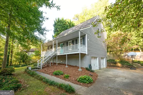 3375 Holliglen Dr, Marietta, GA 30062