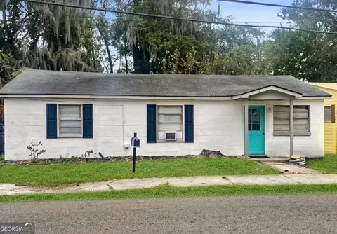 2214 Shell Rd, Savannah, GA 31404