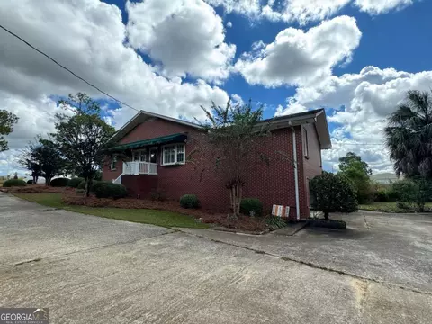 240 Whittle Cir, Ashburn, GA 31714