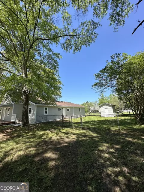 Exterior - 14 Weaver St, Jackson, GA 30233 photo 5 of 9