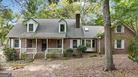 195 Mapledale Trl, Sharpsburg, GA 30277