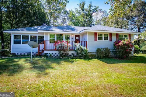 33 Armstrong Dr, Carrollton, GA 30117