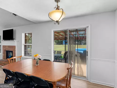 Dining - 1740 Graystone Dr, Hampton, GA 30228 photo 3 of 4