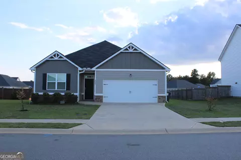 215 Barnyard Way, Perry, GA 31069