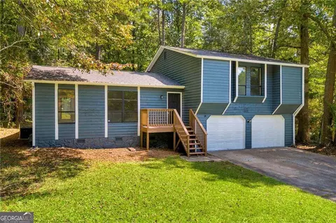 3346 Deshong Dr, Stone Mountain, GA 30087