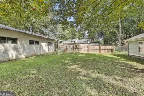 Exterior - 190 Gable Rd, Brooks, GA 30205 photo 5 of 18