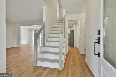 Entry Way - 190 Gable Rd, Brooks, GA 30205 photo 2 of 4