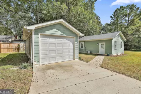 Exterior - 190 Gable Rd, Brooks, GA 30205 photo 6 of 18