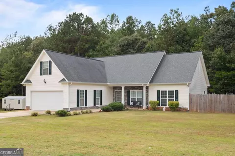 Exterior - 401 Nashua Dr, Lagrange, GA 30240 photo 2 of 8