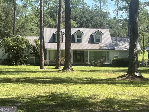 86 Quail Lake Dr, Swainsboro, GA 30401