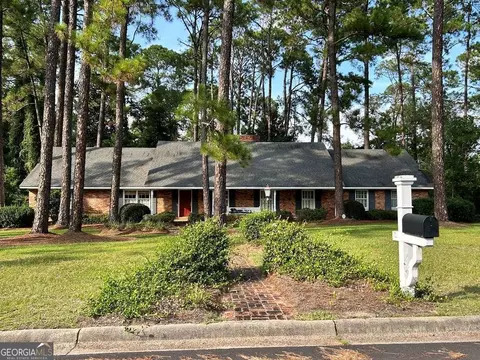 225 Alabama Dr, Tifton, GA 31794