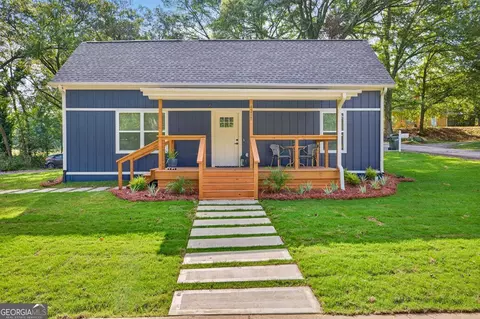 4217 Railroad St, Oakwood, GA 30566
