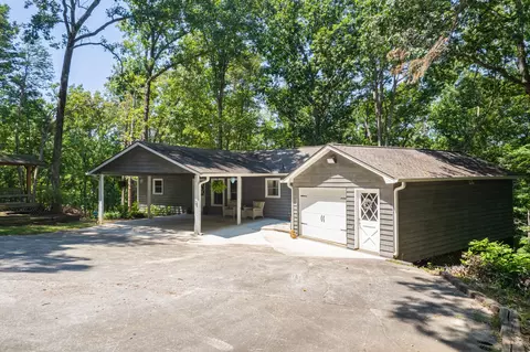 396 Cardinal Ln, Toccoa, GA 30577
