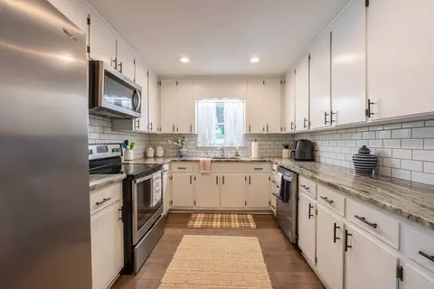 Kitchen - 396 Cardinal Ln, Toccoa, GA 30577 photo 3 of 7