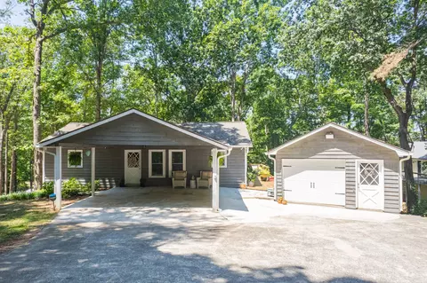 Exterior - 396 Cardinal Ln, Toccoa, GA 30577 photo 2 of 29