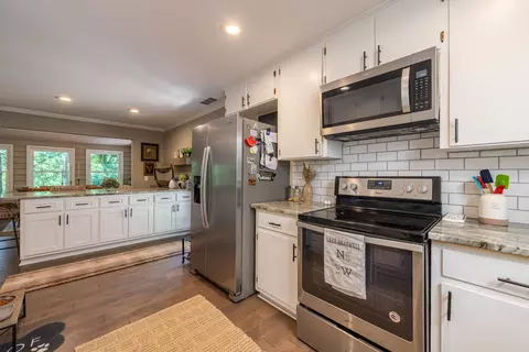 Kitchen - 396 Cardinal Ln, Toccoa, GA 30577 photo 7 of 7