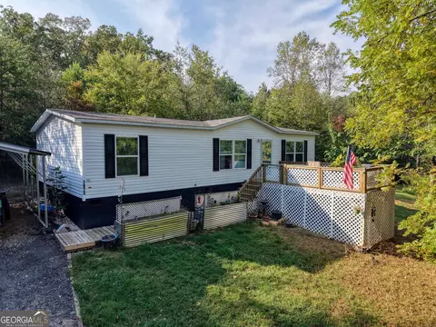 7673 Circle Dr, Young Harris, GA 30582