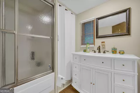 Bath - 23 Wren Ct, Toccoa, GA 30577 photo 1 of 1