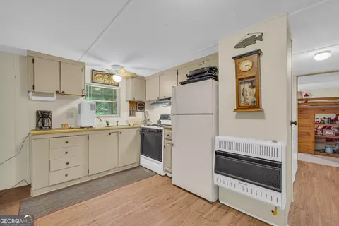 Kitchen - 23 Wren Ct, Toccoa, GA 30577 photo 1 of 1
