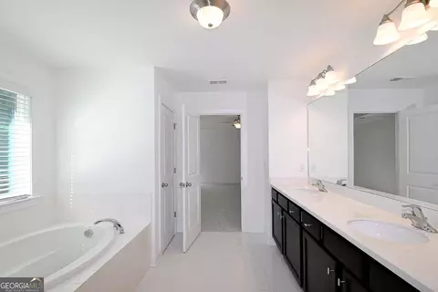 Entry Way - Undisclosed, Duluth, GA 30097 photo 3 of 4