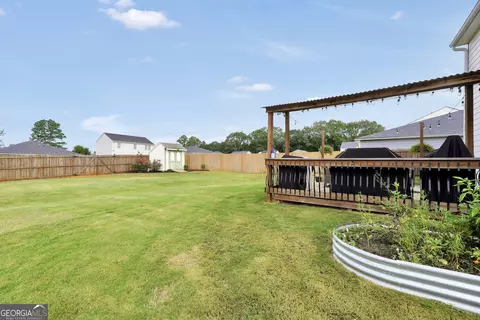 Exterior - 104 Maple Dr, Milner, GA 30257 photo 6 of 9