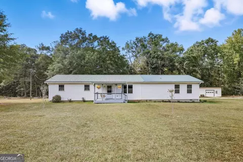 260 Oak Cir, Hull, GA 30646