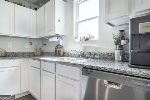 Kitchen - 329 Shady Ln, Macon, GA 31206 photo 2 of 3