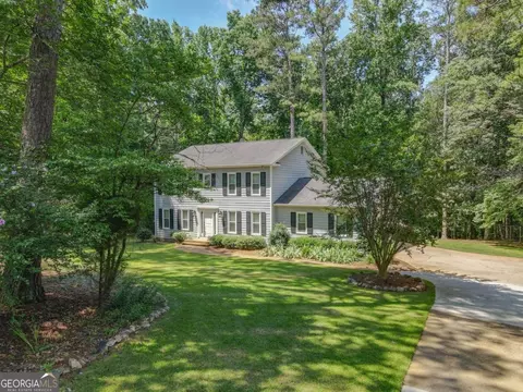 207 Lakeshore Way, Lagrange, GA 30240