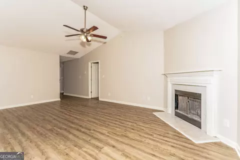 Living - 125 Kendall Ln, Covington, GA 30014 photo 3 of 4