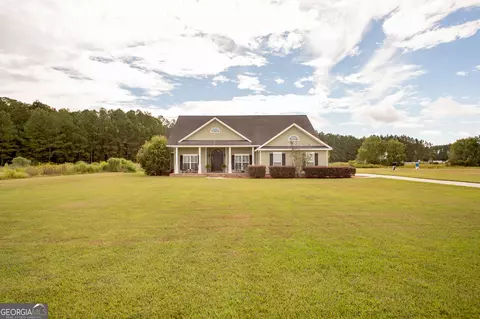 1519 Plantation Cir, Blackshear, GA 31516