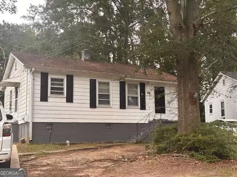 4678 Lake Cir, Forest Park, GA 30297