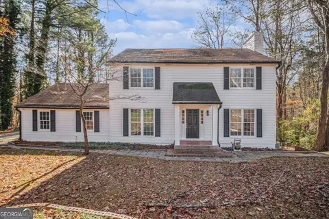 7935 Sweetwater Dr, Douglasville, GA 30135