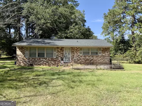 2541 Huntington Dr, Macon, GA 31204