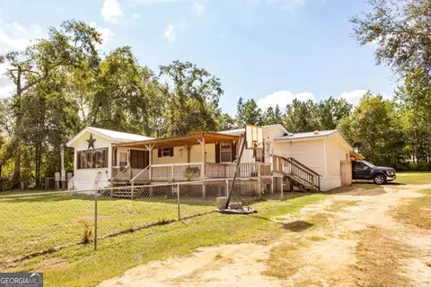 4535 Oakview Cir, Waycross, GA 31503